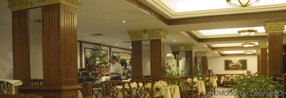 The South Park Hotel Thiruvananthapuram Ngoại thất bức ảnh