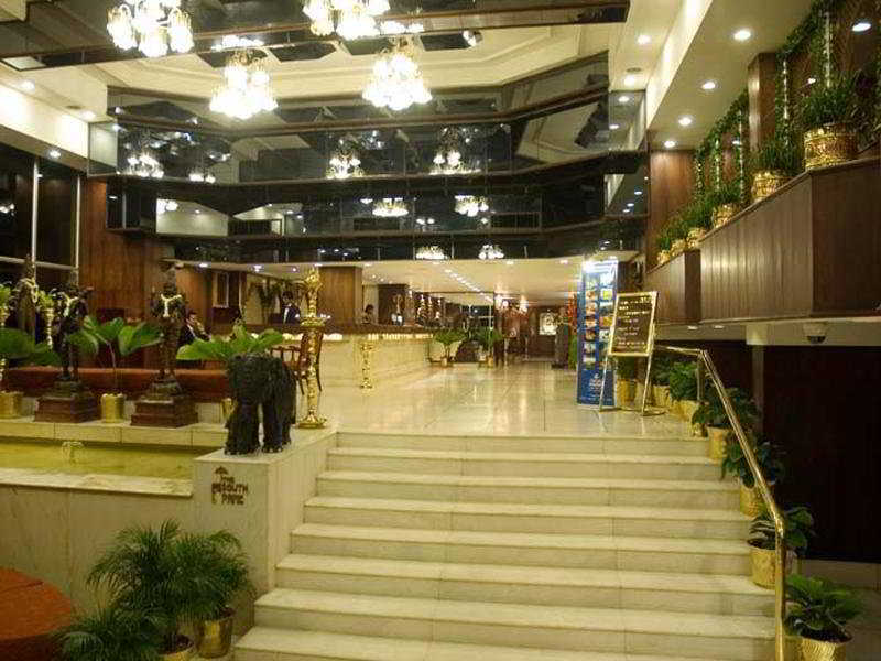 The South Park Hotel Thiruvananthapuram Ngoại thất bức ảnh